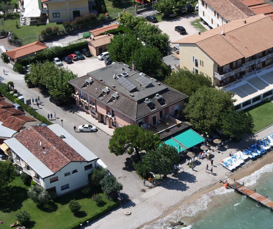 Bellerive Ristorante Albergo Manerba del Garda Exterior photo